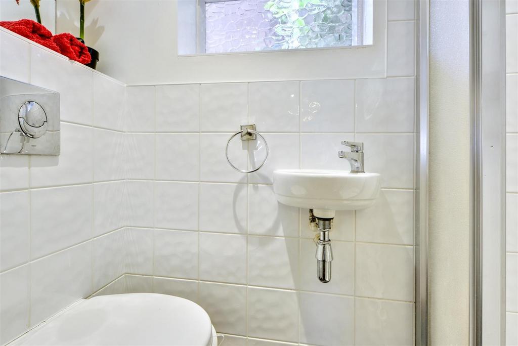 Shower Room 1.jpeg