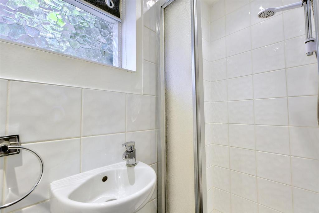 Shower Room 2.jpeg