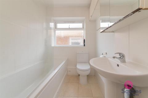 18a Milespit Hill, London, NW7 2PL