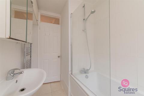 18a Milespit Hill, London, NW7 2PL