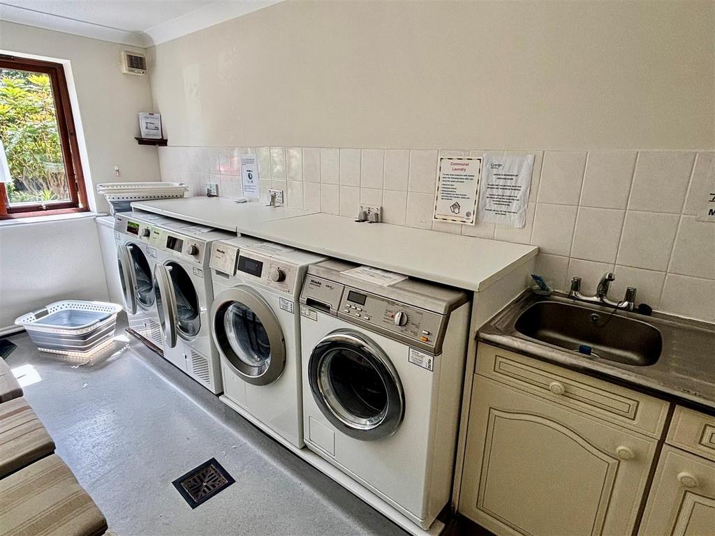 Laundry room.jpg