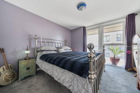 2 bedroom flat for sale, Bessemer Place, Greenwich, London, SE10