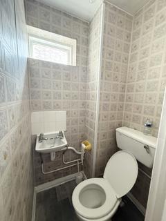 1 bedroom in a flat share to rent, Jack Cornwell Street, London E12