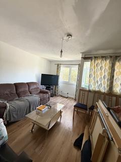 1 bedroom in a flat share to rent, Jack Cornwell Street, London E12