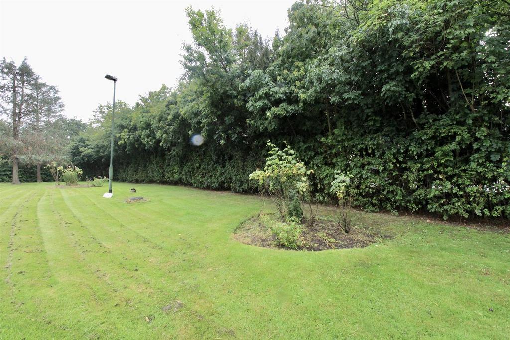 Communal Garden.jpg