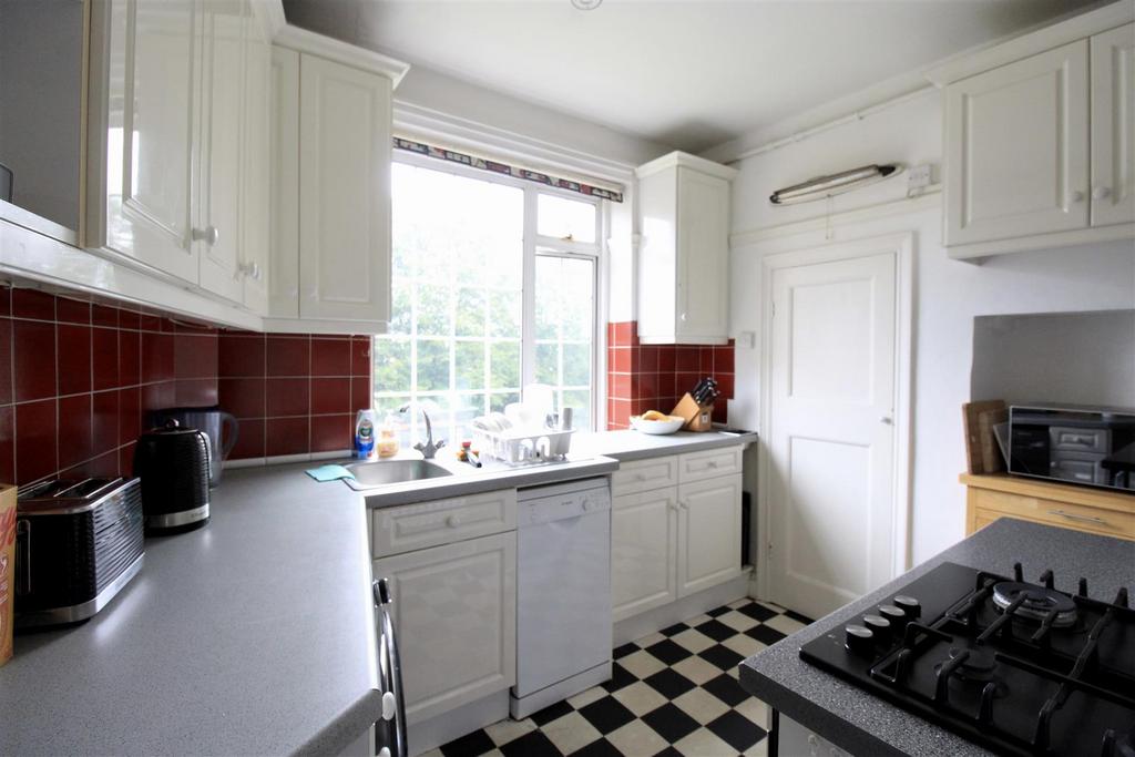 Kitchen..jpg