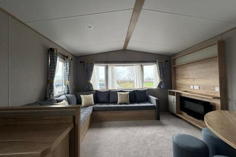 2 bedroom static caravan for sale, East Heslerton Malton