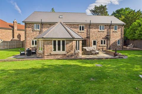 17 Copper Beech Close, Swanland, North Ferriby, HU14 3LR