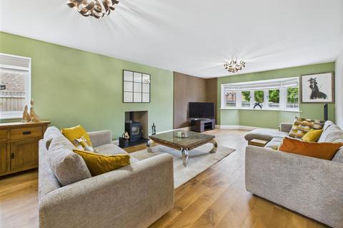 17 Copper Beech Close, Swanland, North Ferriby, HU14 3LR