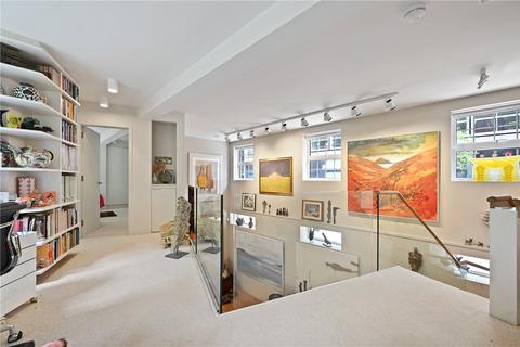 Flat 1, Macklin House, 1 - 7 Macklin Street, London, WC2B 5NH