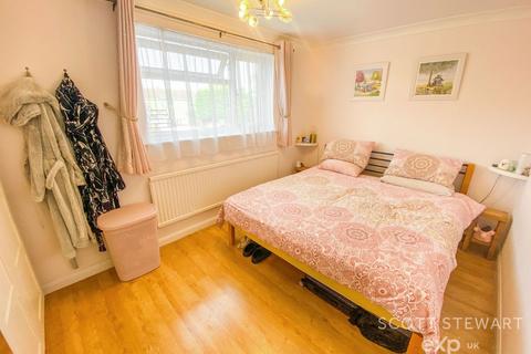 32 Bellmans Road, Whittlesey, Peterborough, PE7 1TY