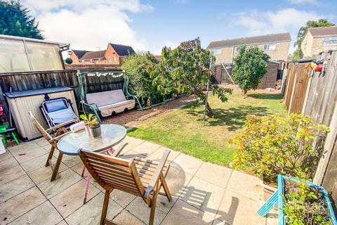 32 Bellmans Road, Whittlesey, Peterborough, PE7 1TY