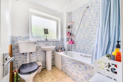 2 bedroom apartment to rent, Liebenrood Road,  Reading,  RG30