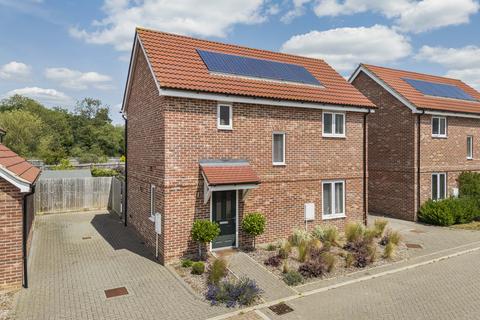 10 Webb Close, Hardwick, Cambridge, CB23 7EW