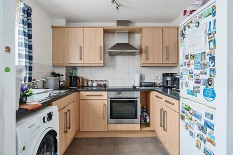 2 bedroom ground floor flat for sale, 97 Horsham Road, Swindon, Wiltshire, SN3 2FN