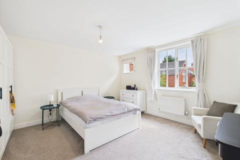 35 Benton Drive, Chester, CH2 2RD