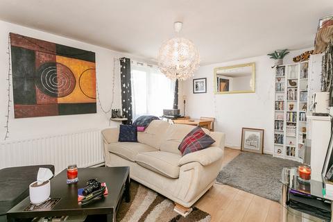 107/2 Barn Park Crescent, Edinburgh, EH14 3HP