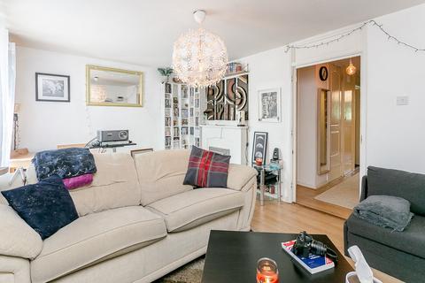 107/2 Barn Park Crescent, Edinburgh, EH14 3HP