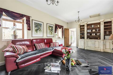 4 bedroom house for sale, The Woodlands, Harlestone Road, Northampton, Northamptonshire, NN5