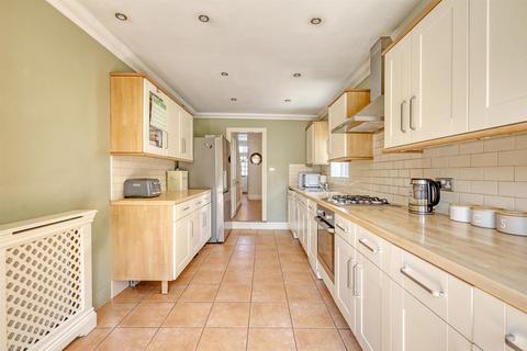3 bedroom detached house for sale, Mildmay Road, Romford