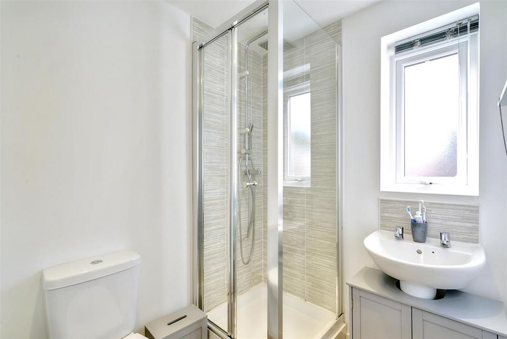Ensuite 1 1.jpeg