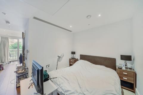 1 bedroom flat for sale, Lincoln Plaza London E14
