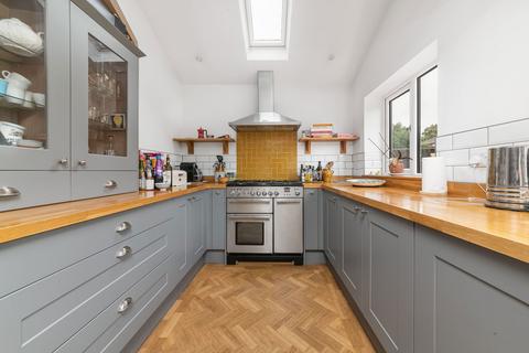 17 Dyson Drive, Kettering, NN16 9HR