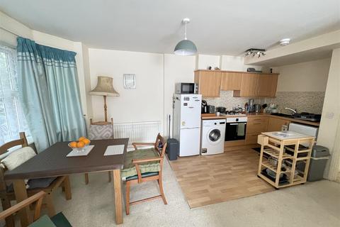 2 bedroom ground floor flat for sale, Joseph Court, Salisbury SP2