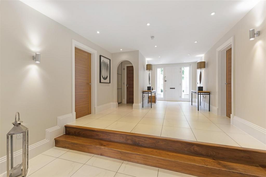 93632 Lincombe-Leatherhead-Road-Oxshott (19).jpg