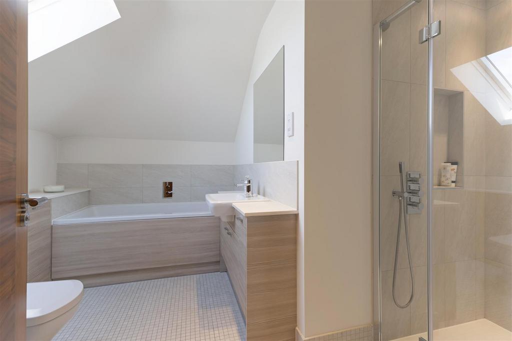 93632 Lincombe-Leatherhead-Road-Oxshott (28).jpg