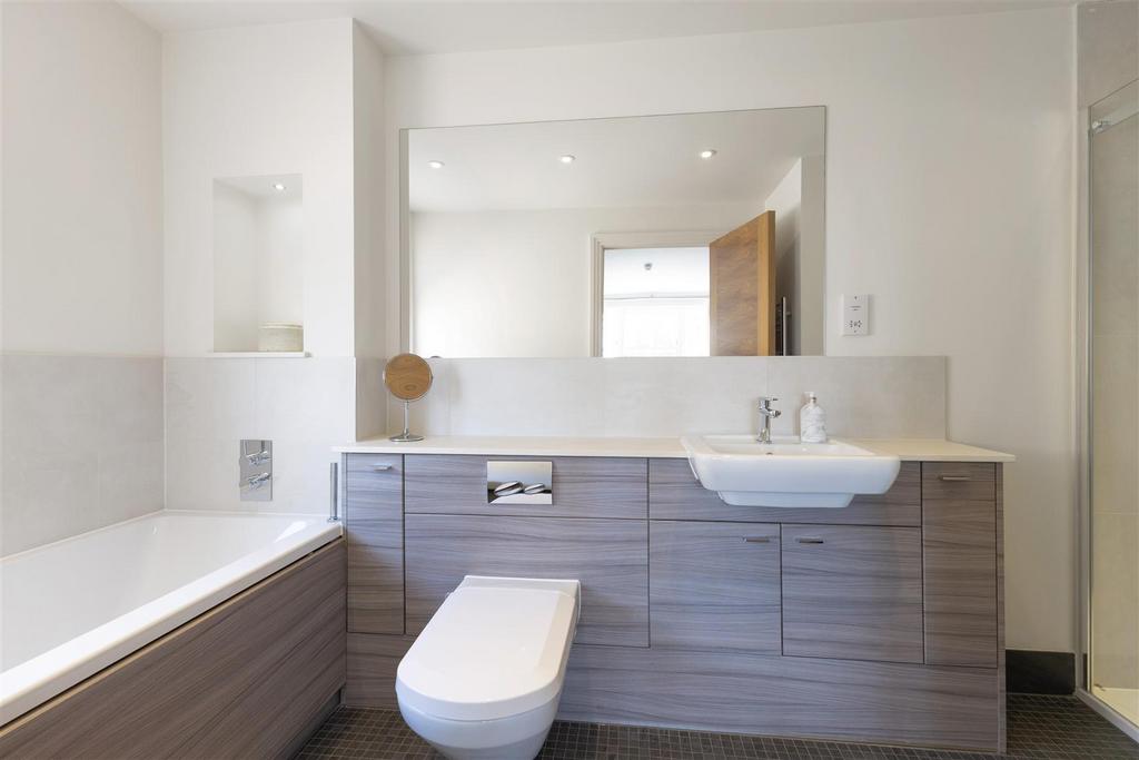 93632 Lincombe-Leatherhead-Road-Oxshott (31).jpg