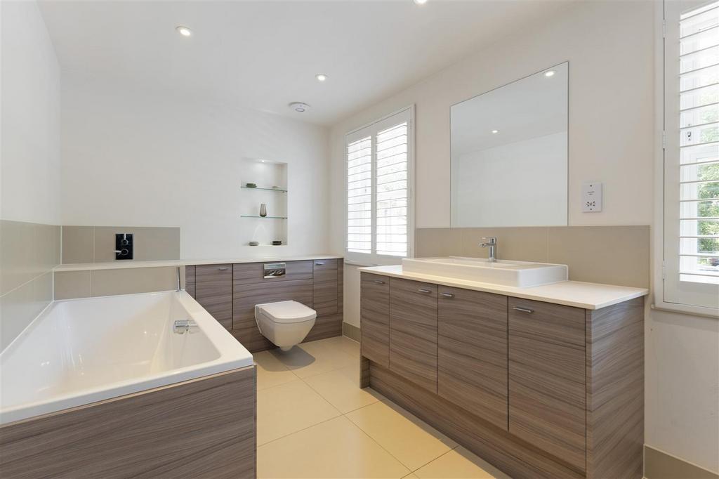 93632 Lincombe-Leatherhead-Road-Oxshott (29).jpg