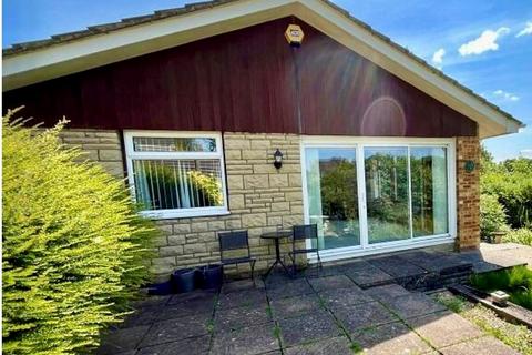 4 bedroom bungalow for sale, Tilehurst, Reading, Berkshire