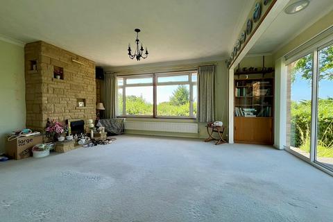 4 bedroom bungalow for sale, Tilehurst, Reading, Berkshire