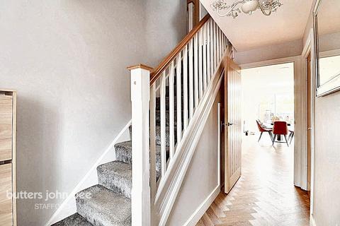 5 bedroom detached house for sale, Kielder Drive, Stone