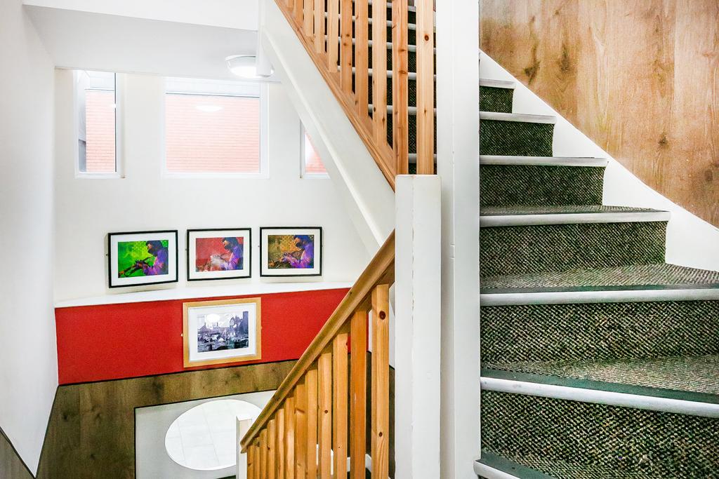 Jazz-Bar-Stairs 1.jpg