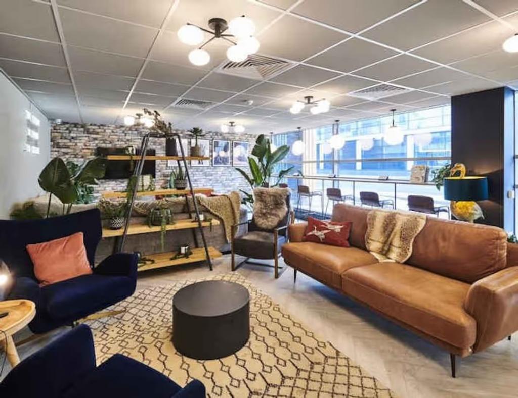 BUJTanz LJhh8 NLrp Ye Nq5 P9 VGVEl OD.jpg