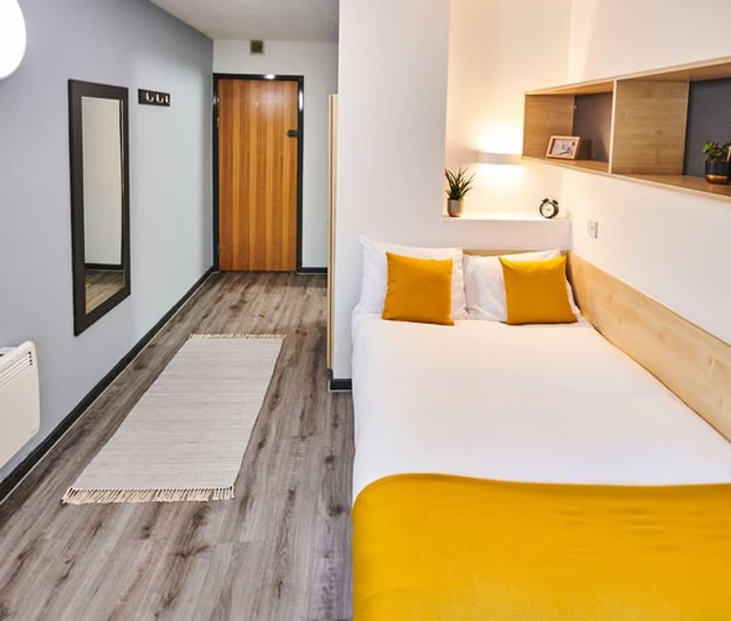 UZCJX5 Jqy Lft8s Fb QZY1p NVM3pe CHn.jpg