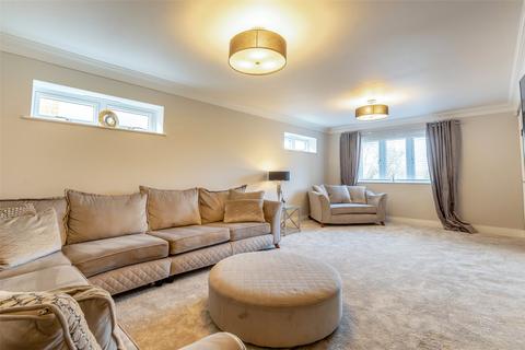 6 bedroom detached house for sale, Pear Tree Lane, Shorne, Kent, DA12