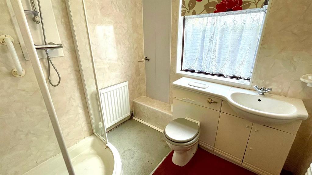 3 piece shower room