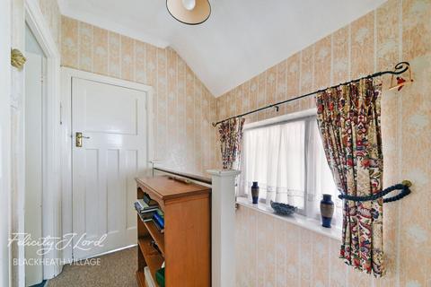 3 bedroom semi-detached house for sale, Wricklemarsh Road, London