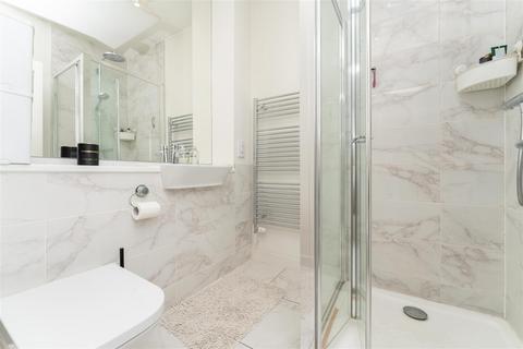 21 Quaker Lane, Southall, UB2 4AZ