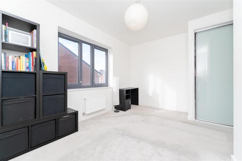 21 Quaker Lane, Southall, UB2 4AZ