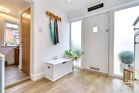 4 bedroom semi-detached house for sale, Leam Drive, Burntwood WS7