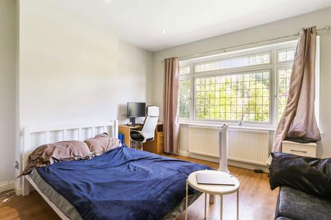 5 bedroom house to rent, Kings Avenue, London SW12