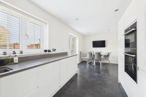 3 bedroom detached house for sale, West Hill Road, Kirk Ella, HU10 7FG