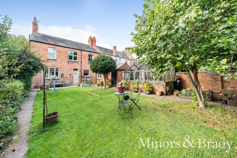 4 bedroom semi-detached house for sale, Kings Road, Melton Mowbray
