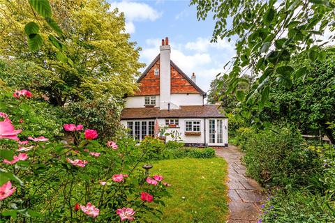 4 bedroom detached house for sale, Shaw Road, Newbury, Berkshire, RG14
