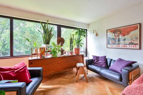 Studio for sale, Bampton Road, Forest Hill, London, SE23