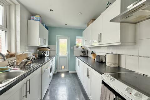 33 Ebrington Road, Exeter, EX2 8JS